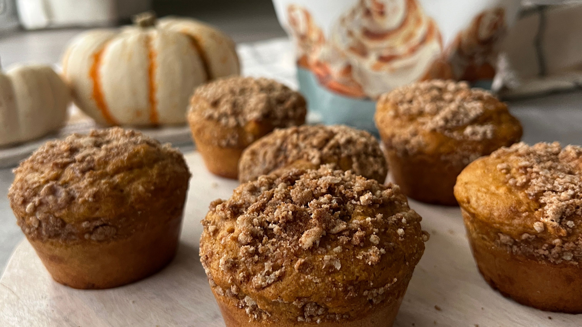 Pumpkin Crumb Muffins