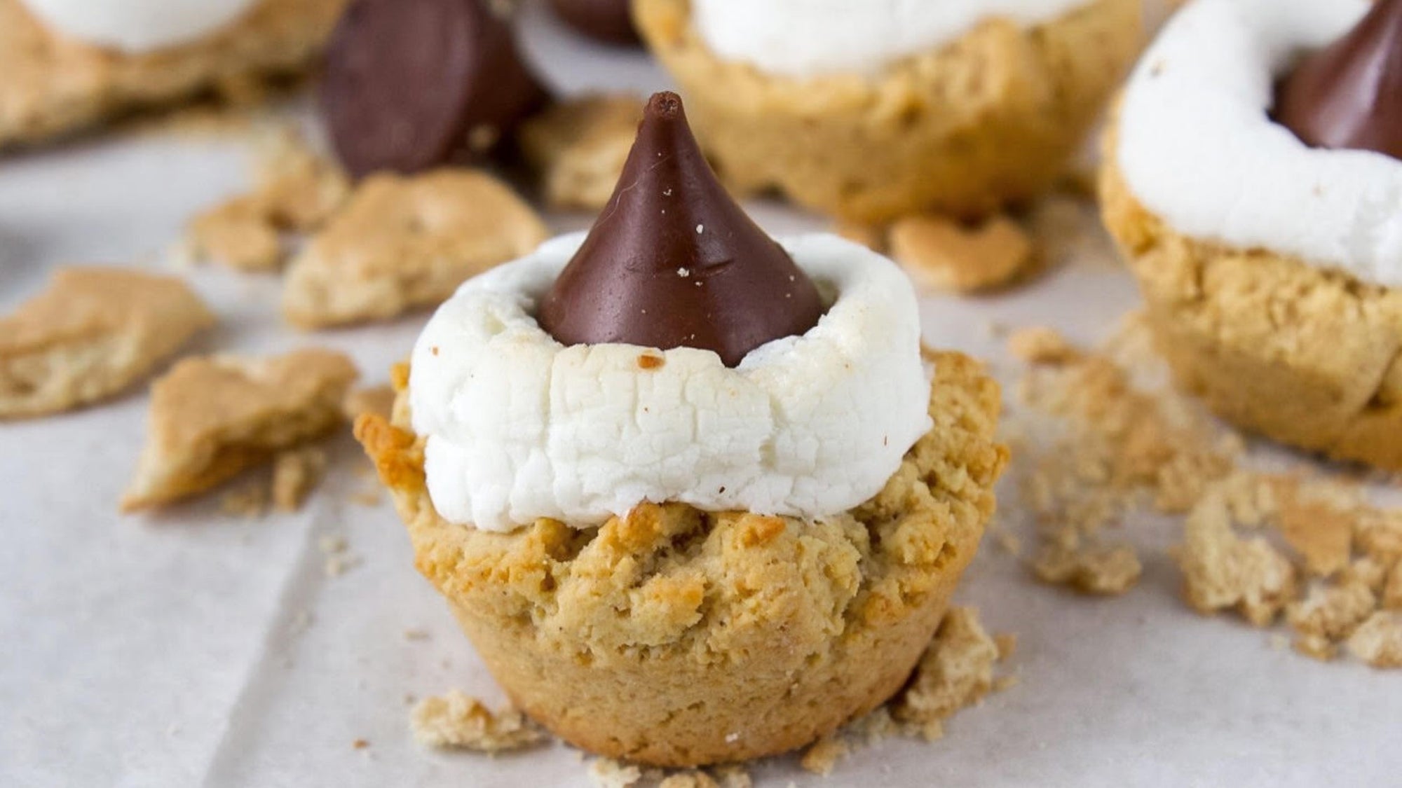 S’mores Kiss Cookie Cups